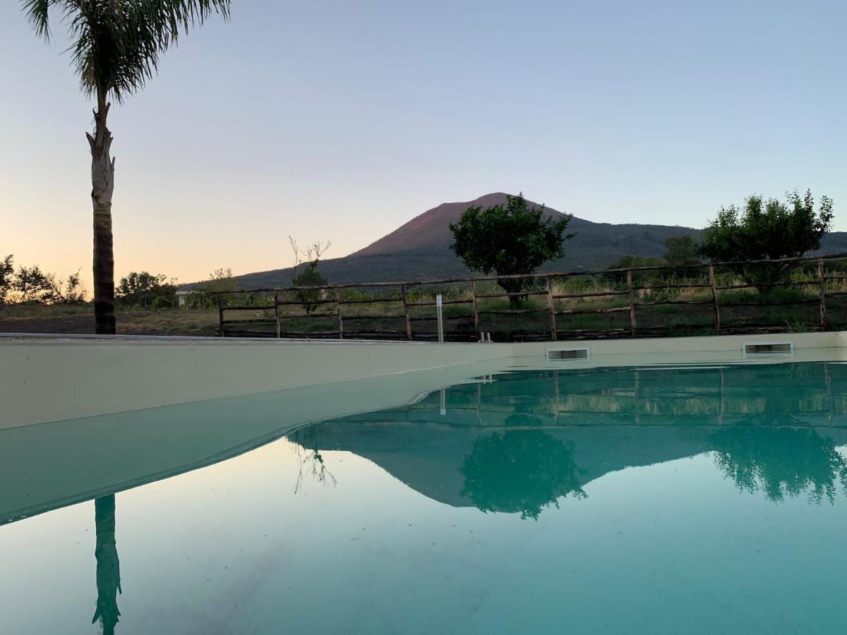 Vesuvio Casa De Charme Bed & Breakfast Trecase Exterior foto